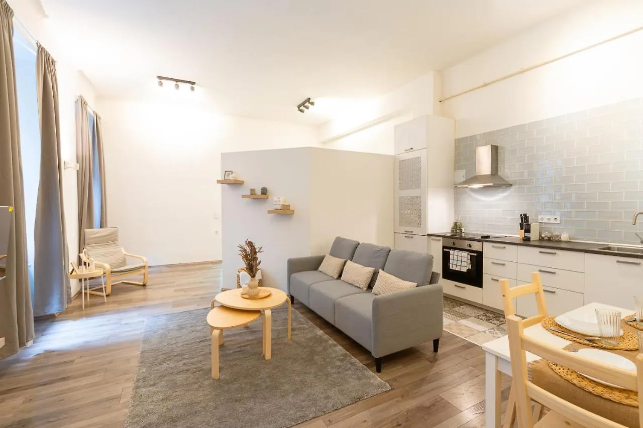 Home-Away From Home @Central Bp 부다페스트